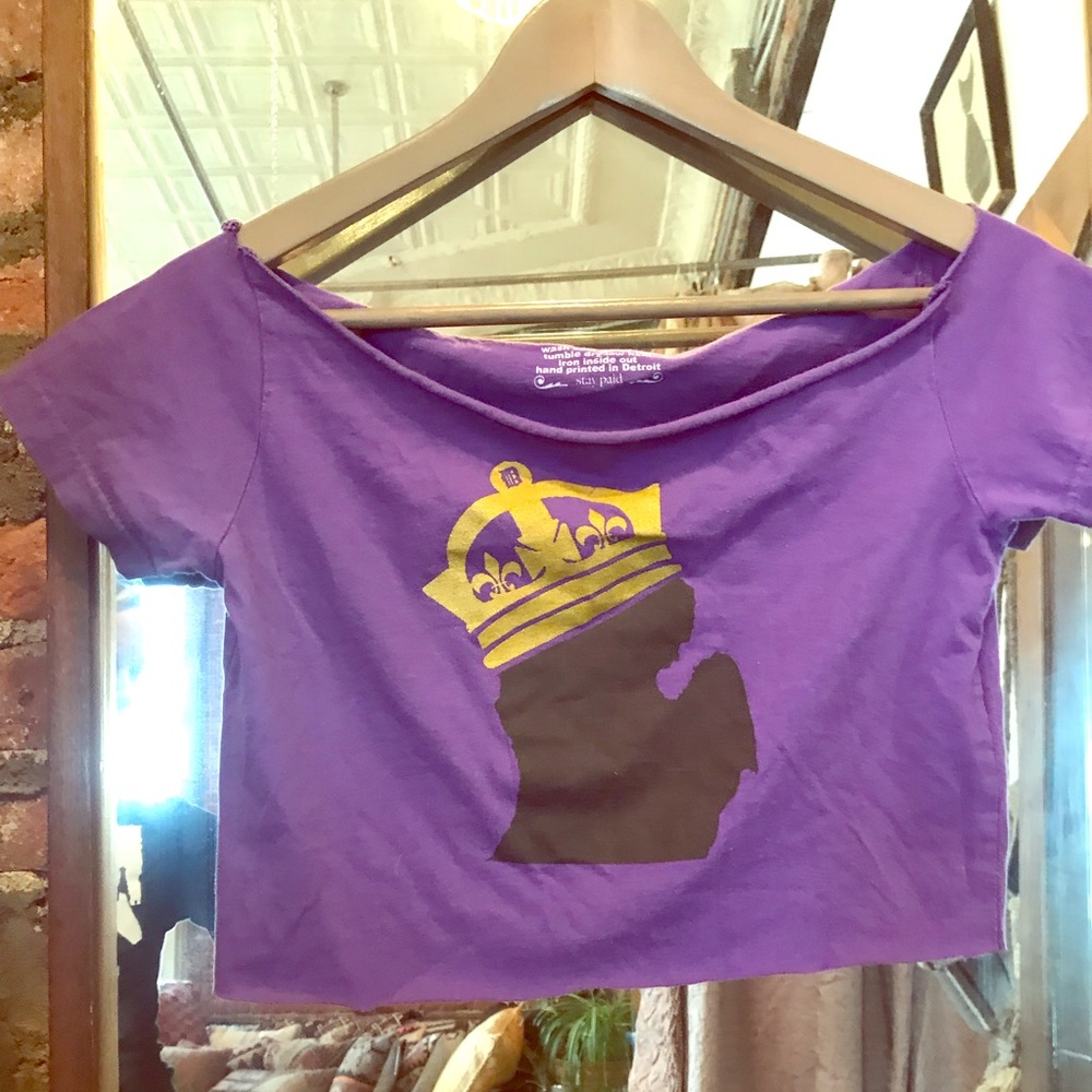 ✨Detroit Crown Crop Top✨